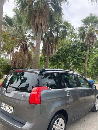 Peugeot 5008 7 plazas 1.6HDI