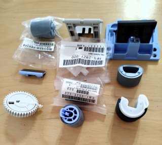 Lote de Recambios NUEVOS HP: Rodillos y Pad Pack1