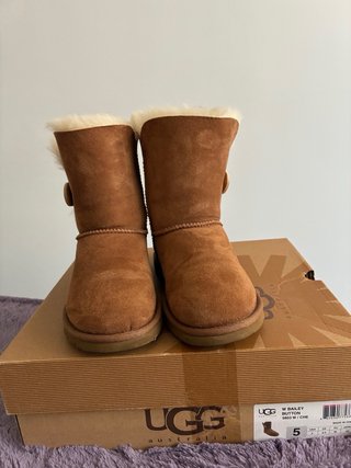Botas UGG Bailey Button Marrones Talla 36