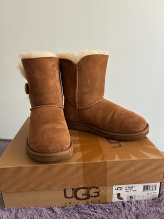 Botas UGG Bailey Button Marrones Talla 36