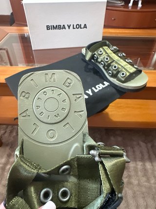 Sandalias BIMBA Y LOLA Verde Talla 40