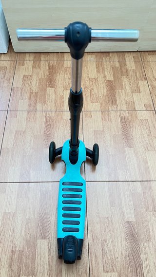 Patinete infantil 3 ruedas luces LED