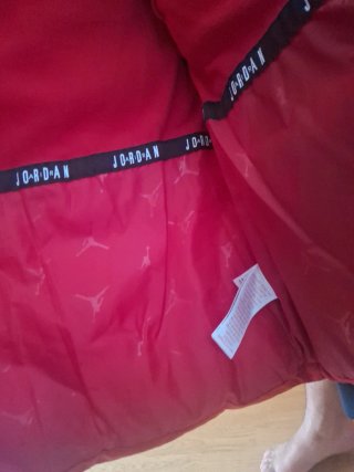Chaqueta Jordan Negra y Roja