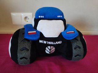 Peluche Tractor New Holland Azul