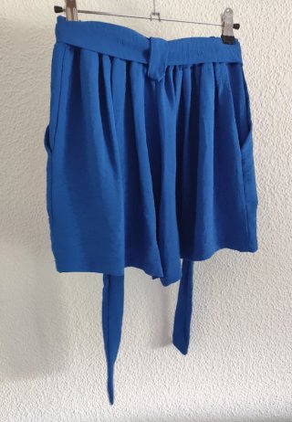 Pantalón corto de cintura alta azul eléctrico