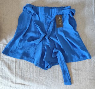 Pantalón corto de cintura alta azul eléctrico