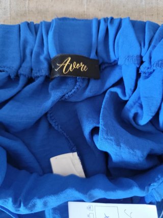 Pantalón corto de cintura alta azul eléctrico