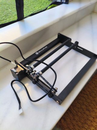 Rodillo para grabado laser de la marca sculpfun.