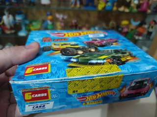 Caja 18 sobres Panini Hot Wheels On The Road