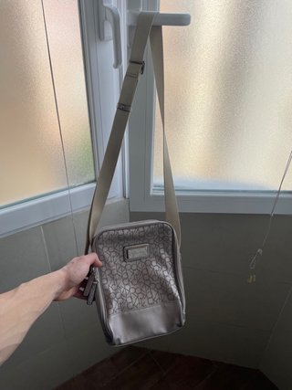 Bolso Calvin Klein Beige y Plateado