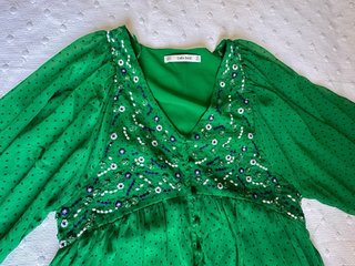 Mono Zara verde con pedrería Talla XS
