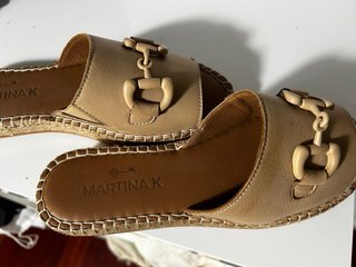 Sandalias planas Martina K beige talla 38