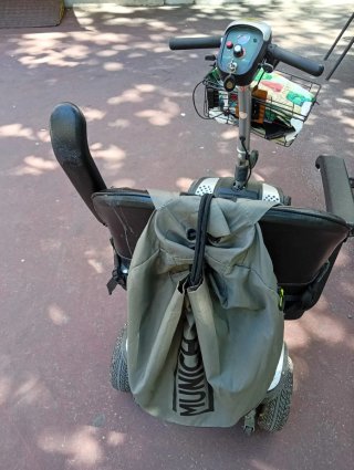 Scooter eléctrico movilidad reducida