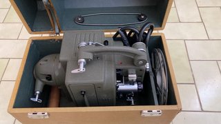 Proyector Bolex Paillard con maletín original