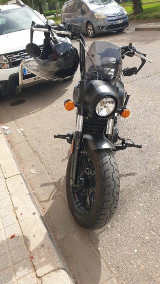 Indian Scout Bobber Negra