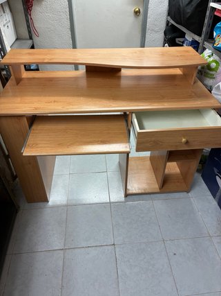 Escritorio Haya con Estantería