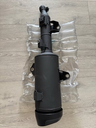 Escape Yamaha Tricity 300 Original Nuevo( sin uso)