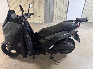Yamaha NMAX 125 Gris