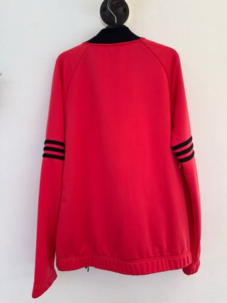 Chaqueta Adidas Roja con Rayas Negras