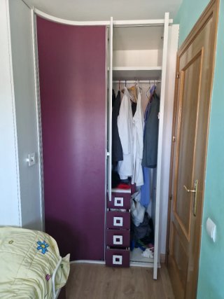 Habitación completa: Cama, armario y escritorio