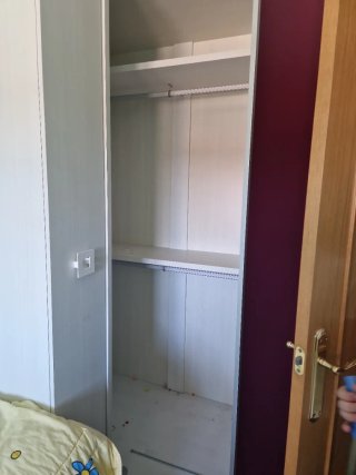 Habitación completa: Cama, armario y escritorio