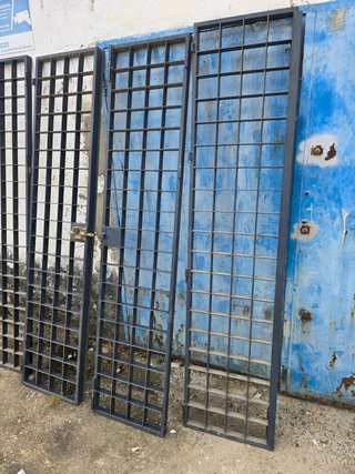 Puerta enrejada 4 hojas 210x47 cm