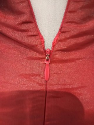 Conjunto corpiño y falda fiesta dorado y granate