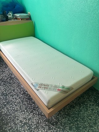 2 Camas completas (somier + colchón)