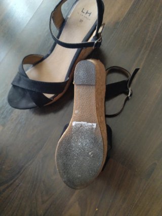 Sandalias cuña negras. LH by La Halle Talla 37.