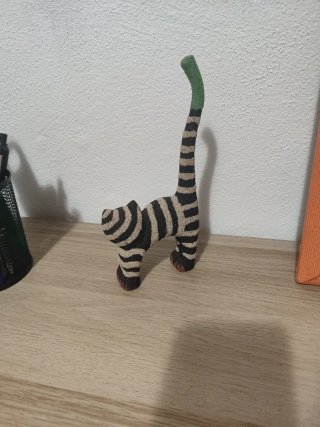 Figura gato para anillos