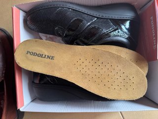 Scarpe donna nere con velcro