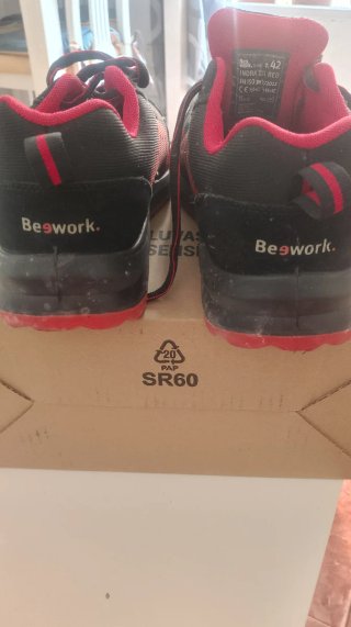 Zapatos de trabajo Beework T.42 Negro/Rojo