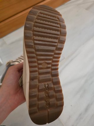 Zapatos Geox Mujer Beige y Dorado Un solo uso