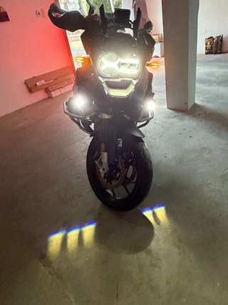 BMW R1250GS Adventure Negra y Plata
