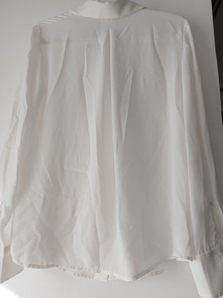 Blusa blanca elegante