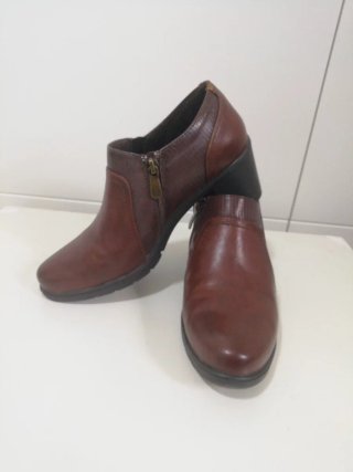 Zapatos Botines tacón piel marrón Talla 39