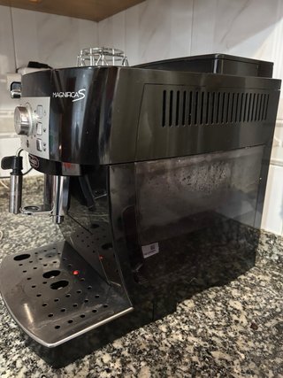Cafetera DeLonghi Magnifica S Negra