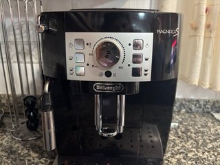Cafetera DeLonghi Magnifica S Negra
