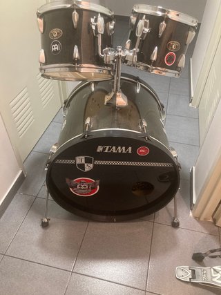 Batería Acústica TAMA Completa