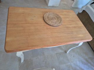Mesa extensible y 4 sillas madera