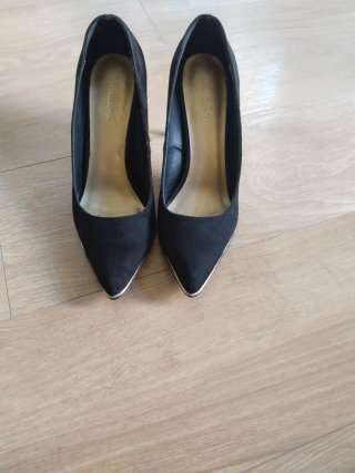 Zapatos de tacón negros