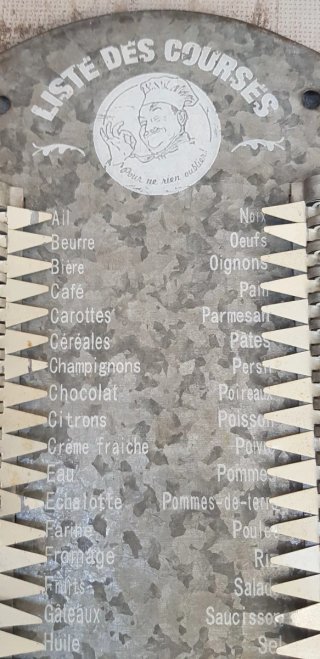 Lista de la compra antigua de chapa