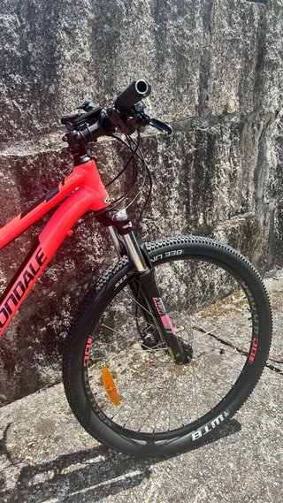 Bicicleta Cannondale Roja