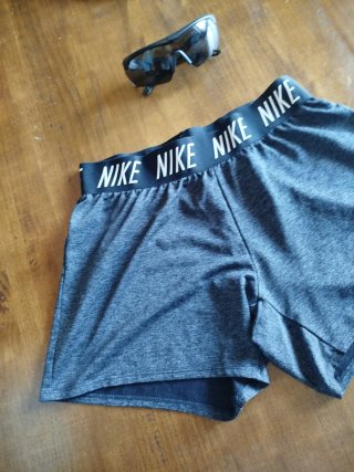 Nike Pro Shorts Grises