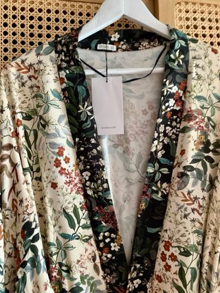 Bata Oysho floral talla única