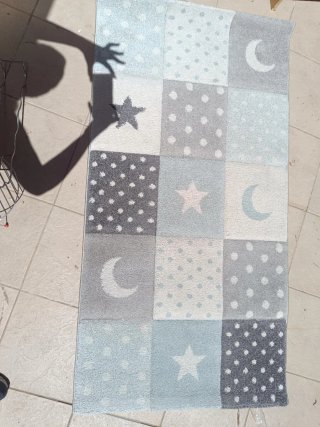 Alfombra infantil estrellas y lunas