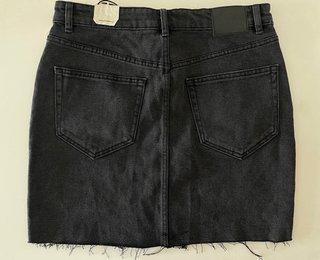 Falda vaquera negra Pull&Bear Talla L