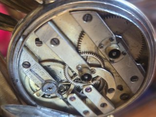 Reloj de bolsillo plata antiguo