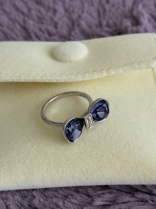 Anillo Swarovski Lazito Morado y Plateado