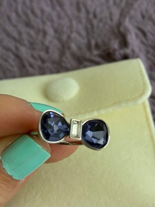 Anillo Swarovski Lazito Morado y Plateado
